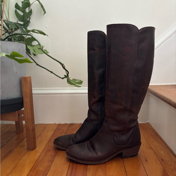 FRYE AND CO. Shoes - FRYE AND CO. Dark Brown Carson Piping Tall leather boots - wide calf